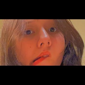 Meet your Posher, Chermia